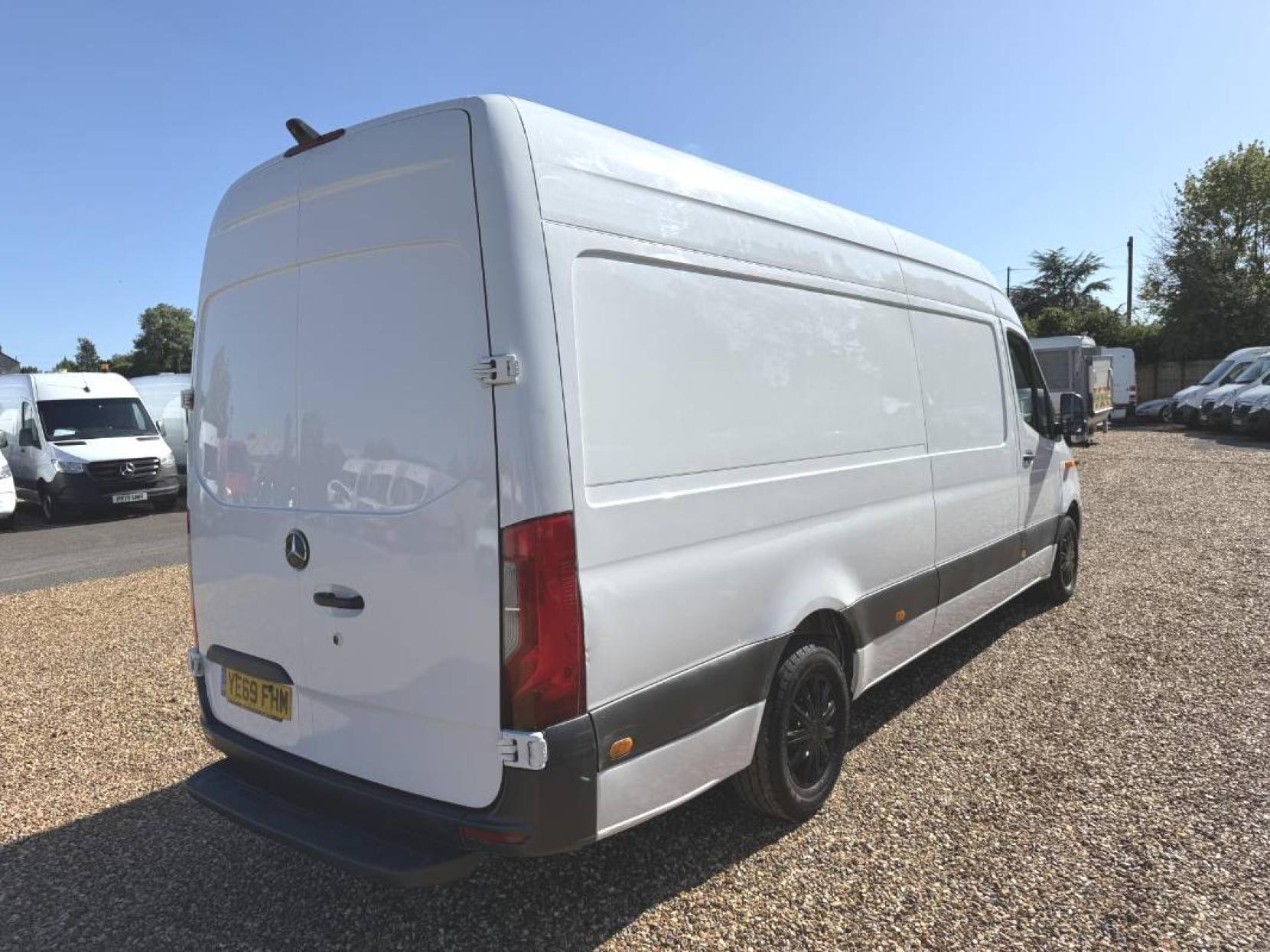2019 Mercedes-Benz Sprinter 2.1 311 CDI Panel Van 5dr Diesel Manual RWD L3 H2 Euro 6 (114 ps) - Thumbnail 11