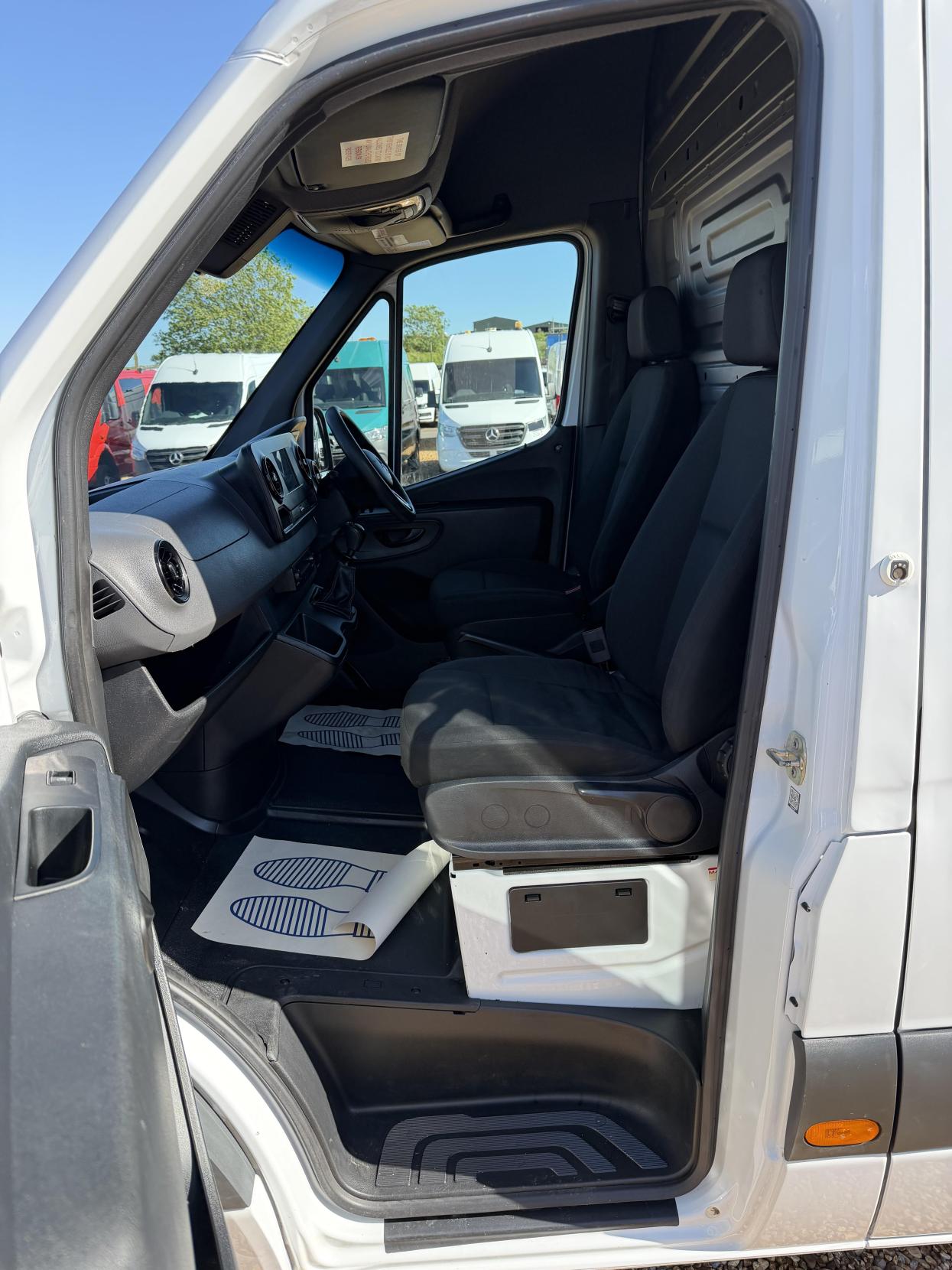 2019 Mercedes-Benz Sprinter 2.1 311 CDI Panel Van 5dr Diesel Manual RWD L3 H2 Euro 6 (114 ps) - Thumbnail 18