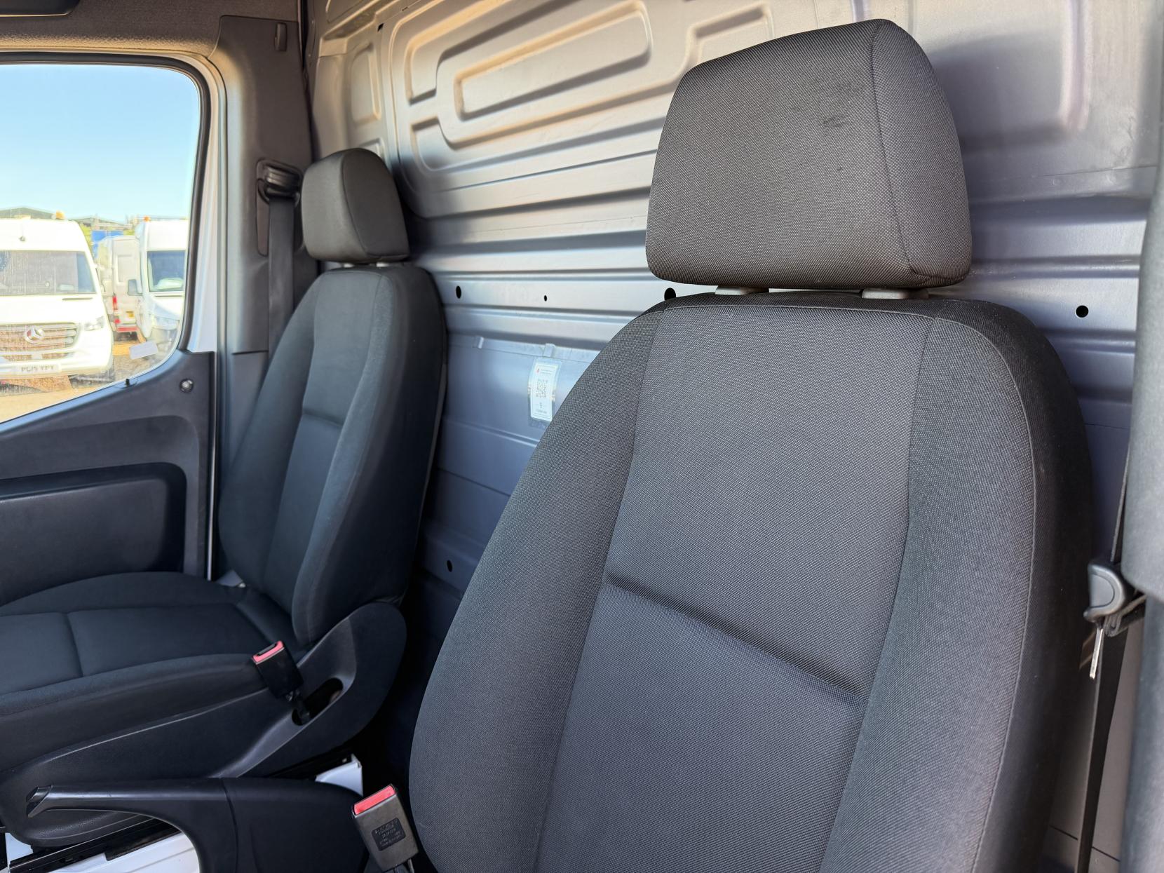 2019 Mercedes-Benz Sprinter 2.1 311 CDI Panel Van 5dr Diesel Manual RWD L3 H2 Euro 6 (114 ps) - Thumbnail 17