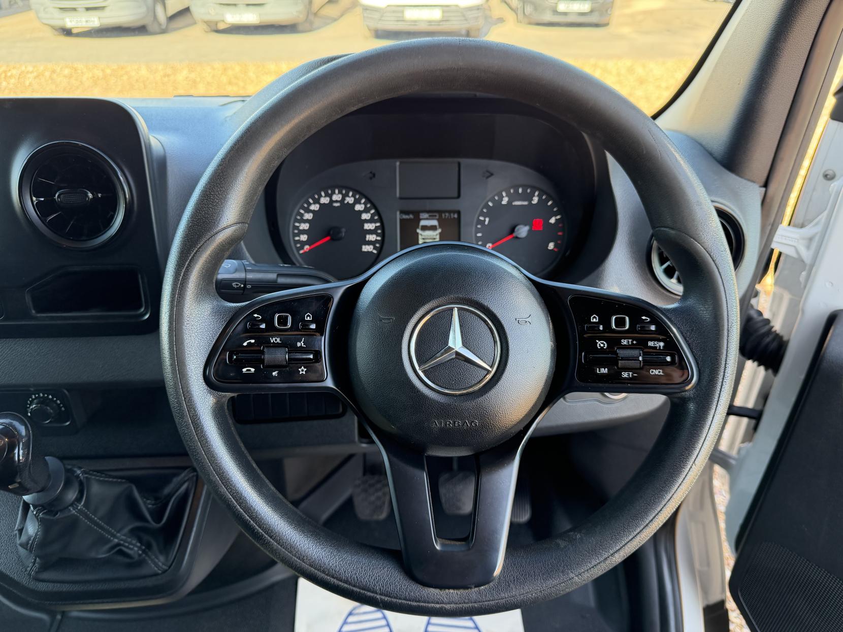2019 Mercedes-Benz Sprinter 2.1 311 CDI Panel Van 5dr Diesel Manual RWD L3 H2 Euro 6 (114 ps) - Thumbnail 39