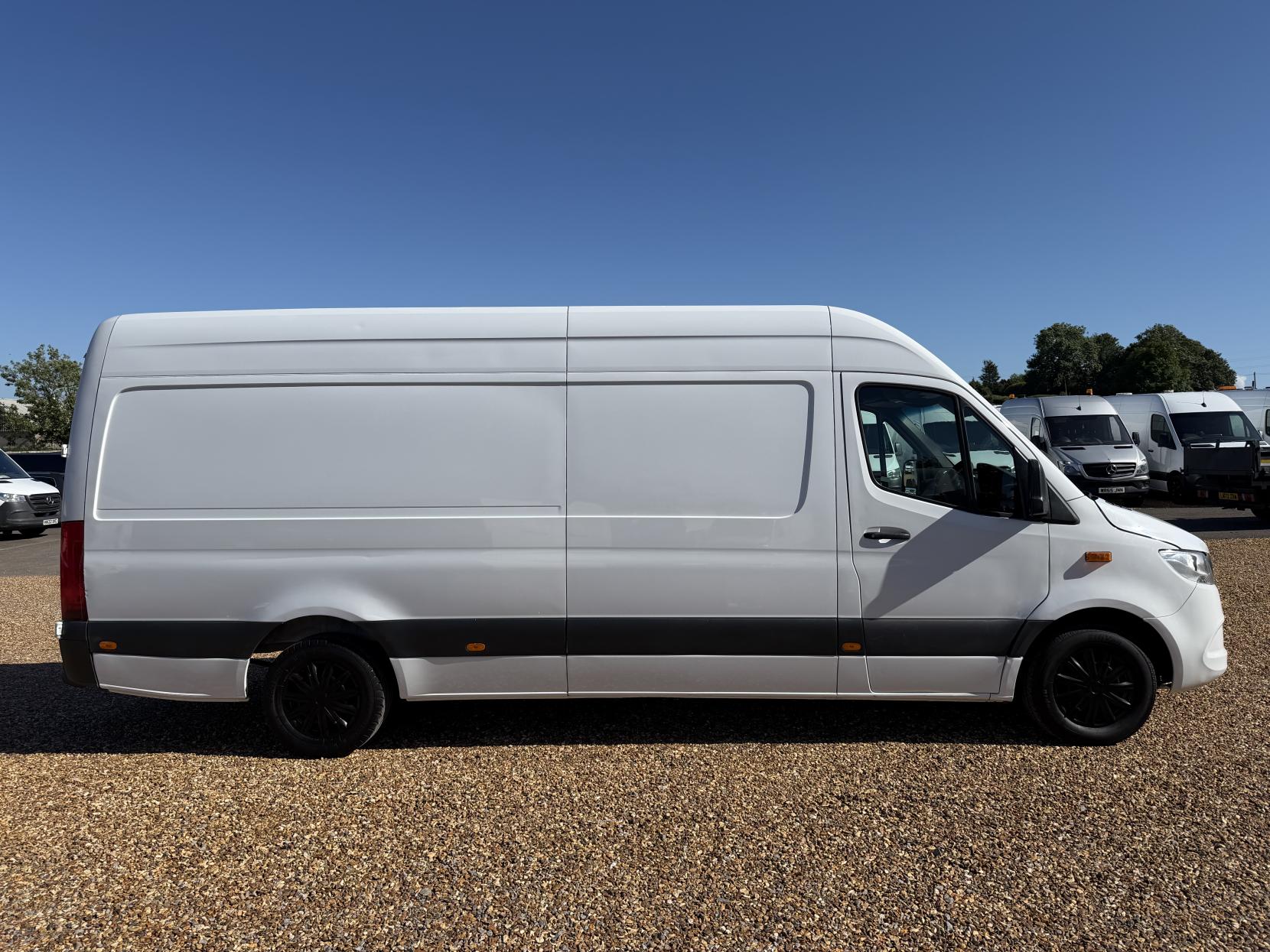 2019 Mercedes-Benz Sprinter 2.1 311 CDI Panel Van 5dr Diesel Manual RWD L3 H2 Euro 6 (114 ps) - Thumbnail 12