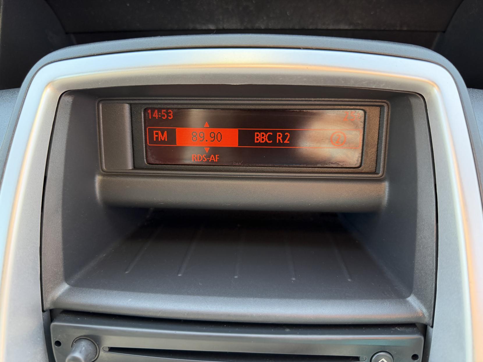 2011 Vauxhall Vivaro 2.0 CDTi Sportive Panel Van 4dr Diesel Manual FWD L1 (195 g/km, 113 bhp) - Thumbnail 43