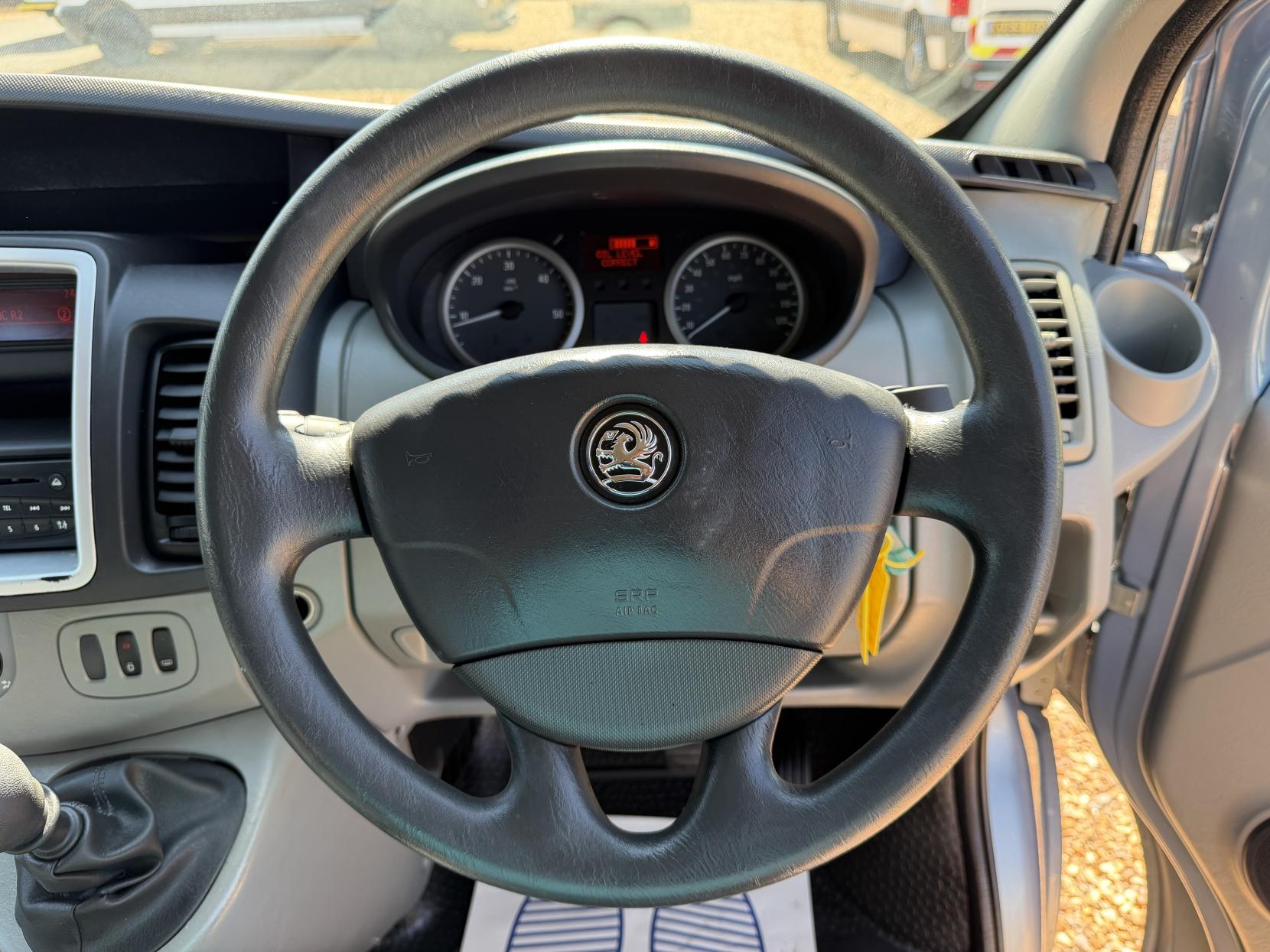 2011 Vauxhall Vivaro 2.0 CDTi Sportive Panel Van 4dr Diesel Manual FWD L1 (195 g/km, 113 bhp) - Thumbnail 41