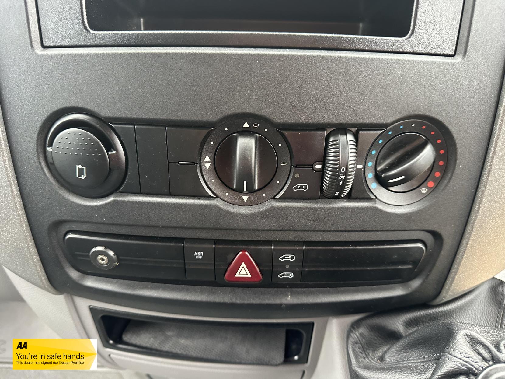 Mercedes-Benz Sprinter 2.1 311 CDi Panel Van 5dr Diesel Manual RWD L2 (109 bhp)