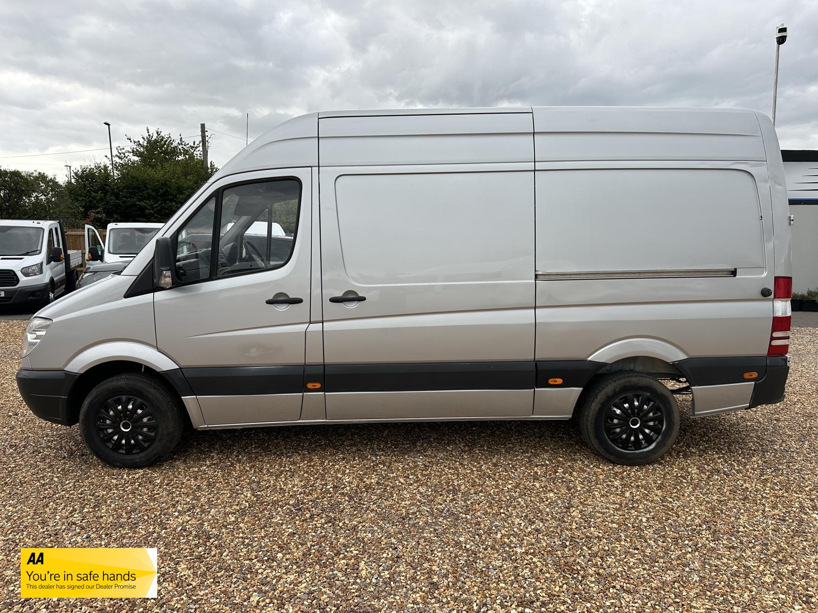 Mercedes-Benz Sprinter 2.1 311 CDi Panel Van 5dr Diesel Manual RWD L2 (109 bhp)