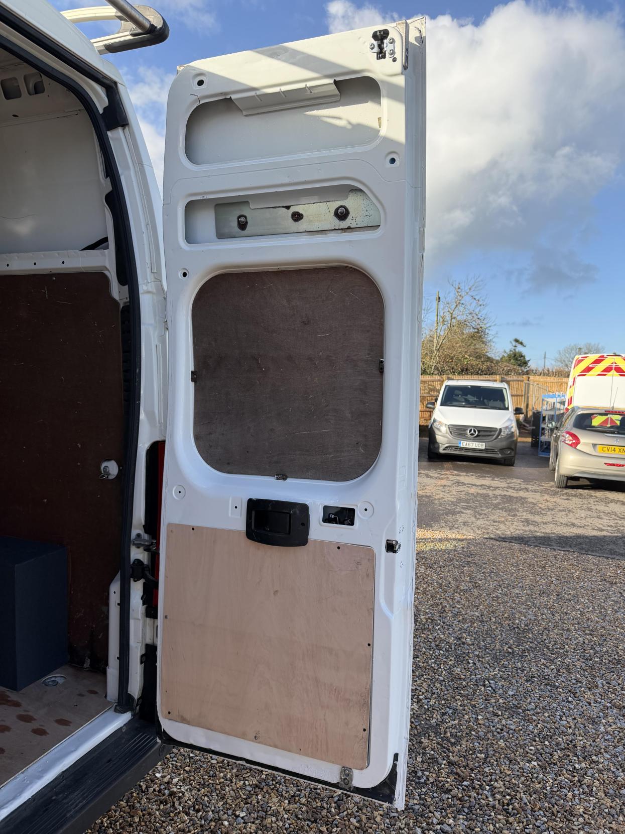 Citroen Relay 2.2 BlueHDi 35 Enterprise Panel Van 5dr Diesel Manual L3 Extra High Roof Euro 6 (s/s) (140 ps)