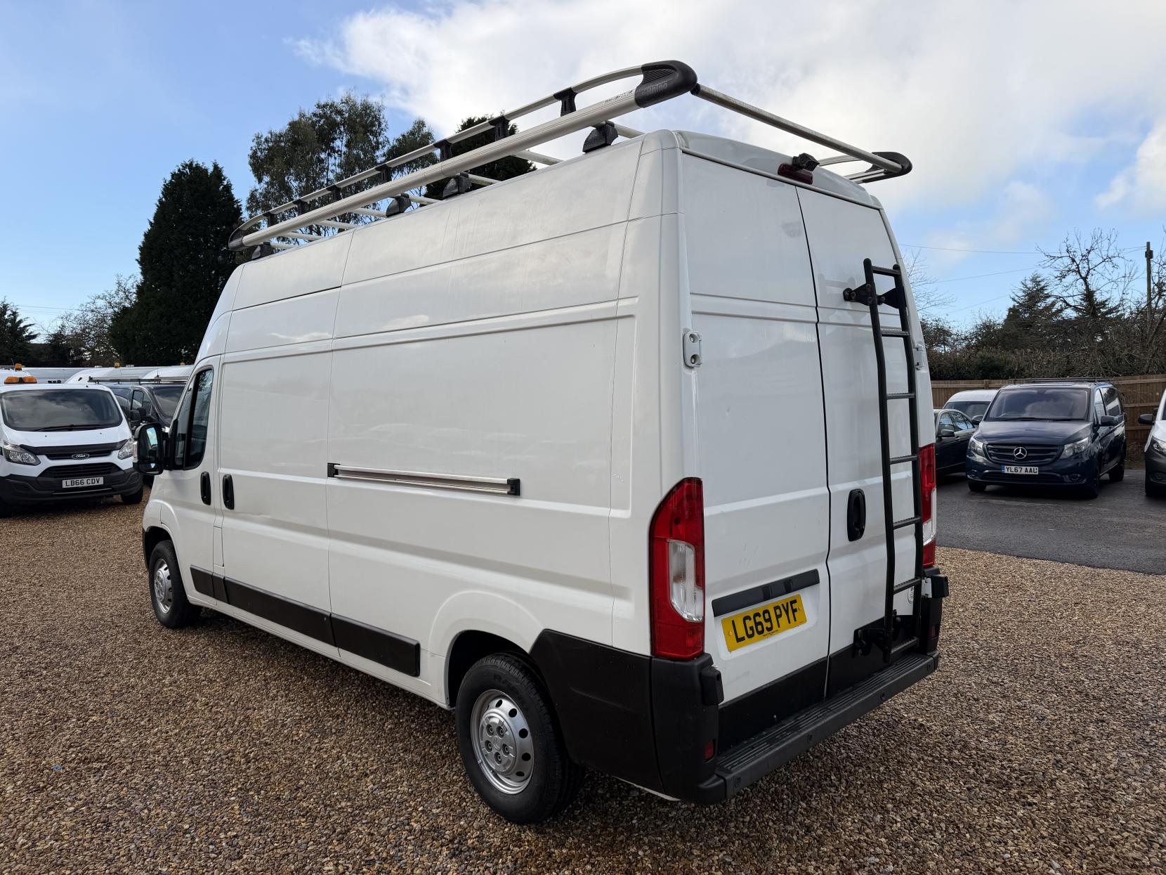 Citroen Relay 2.2 BlueHDi 35 Enterprise Panel Van 5dr Diesel Manual L3 Extra High Roof Euro 6 (s/s) (140 ps)