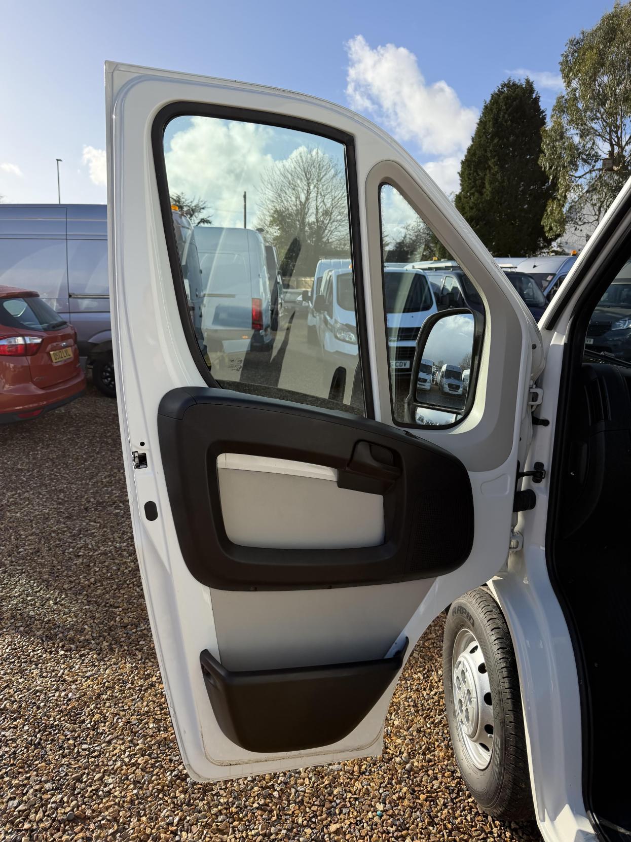 Citroen Relay 2.2 BlueHDi 35 Enterprise Panel Van 5dr Diesel Manual L3 Extra High Roof Euro 6 (s/s) (140 ps)