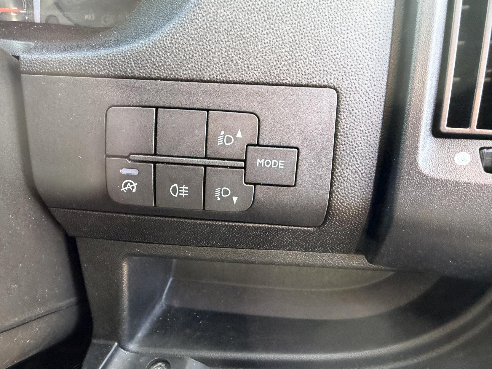 Citroen Relay 2.2 BlueHDi 35 Enterprise Panel Van 5dr Diesel Manual L3 Extra High Roof Euro 6 (s/s) (140 ps)