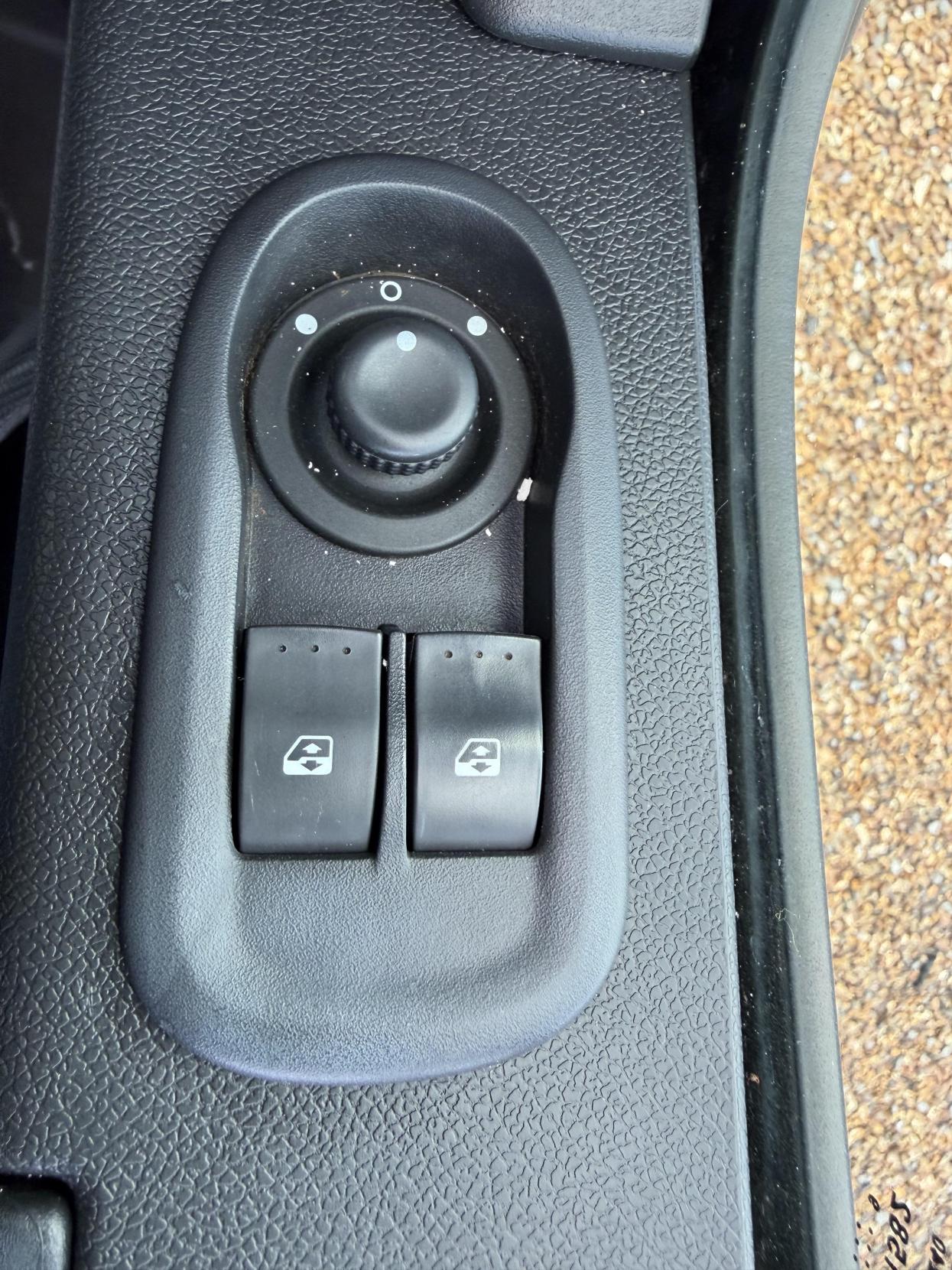 Vauxhall Movano 2.3 CDTi 3500 Panel Van 5dr Diesel Manual FWD L2 H2 Euro 6 (130 ps)