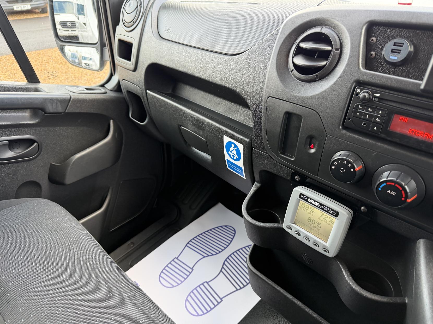 Vauxhall Movano 2.3 CDTi 3500 Panel Van 5dr Diesel Manual FWD L2 H2 Euro 6 (130 ps)