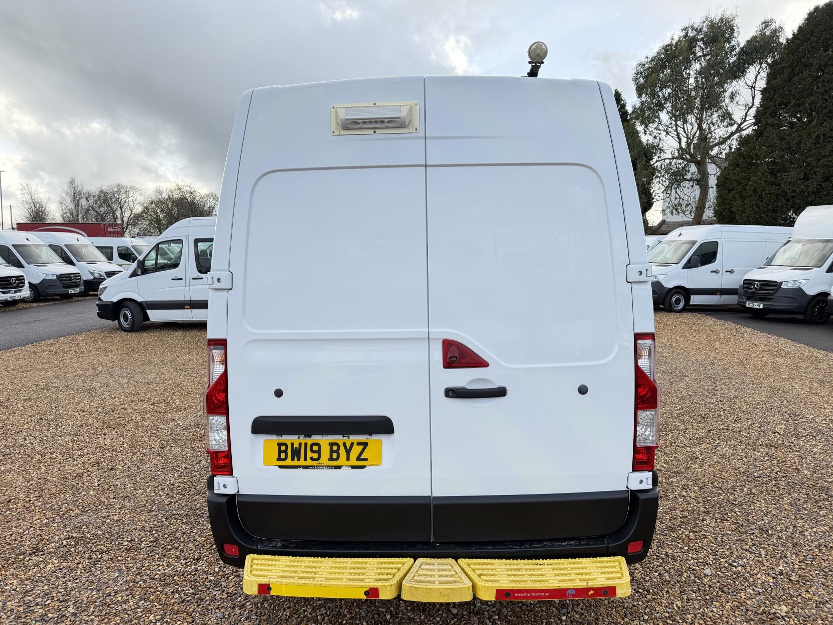 Vauxhall Movano 2.3 CDTi 3500 Panel Van 5dr Diesel Manual FWD L2 H2 Euro 6 (130 ps)