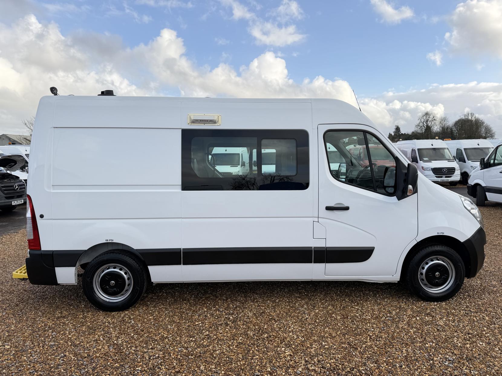 Vauxhall Movano 2.3 CDTi 3500 Panel Van 5dr Diesel Manual FWD L2 H2 Euro 6 (130 ps)
