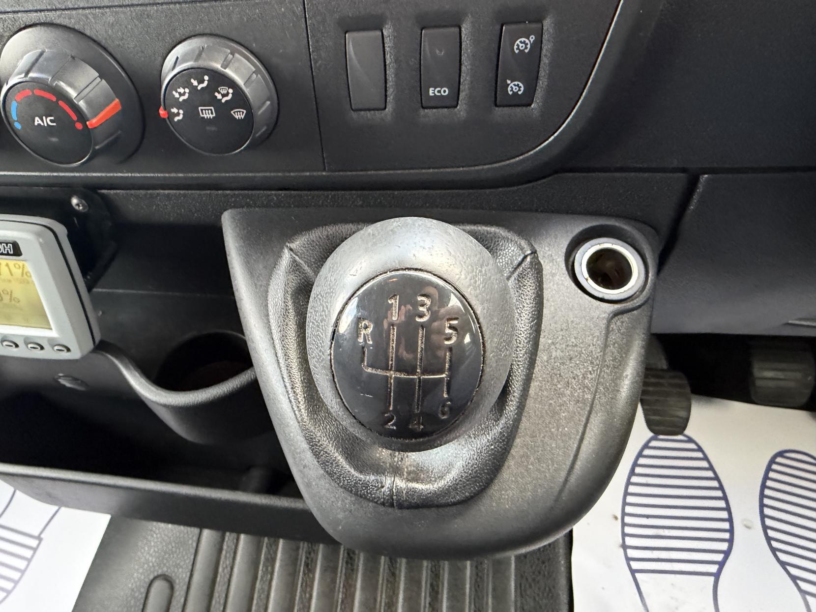 Vauxhall Movano 2.3 CDTi 3500 Panel Van 5dr Diesel Manual FWD L2 H2 Euro 6 (130 ps)