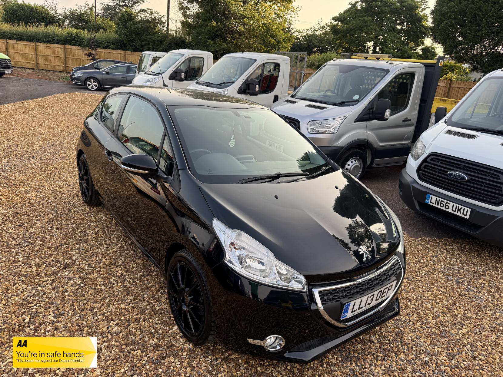 Peugeot 208 1.2 VTi Active Hatchback 3dr Petrol Manual Euro 5 (82 ps)