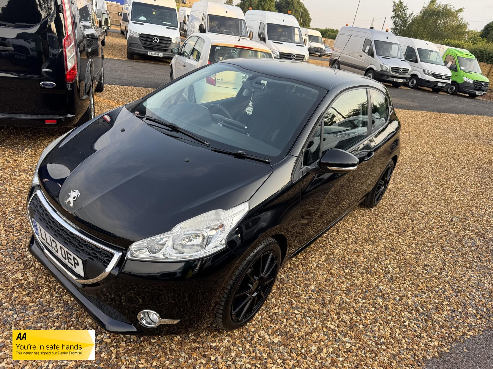 Peugeot 208 1.2 VTi Active Hatchback 3dr Petrol Manual Euro 5 (82 ps)