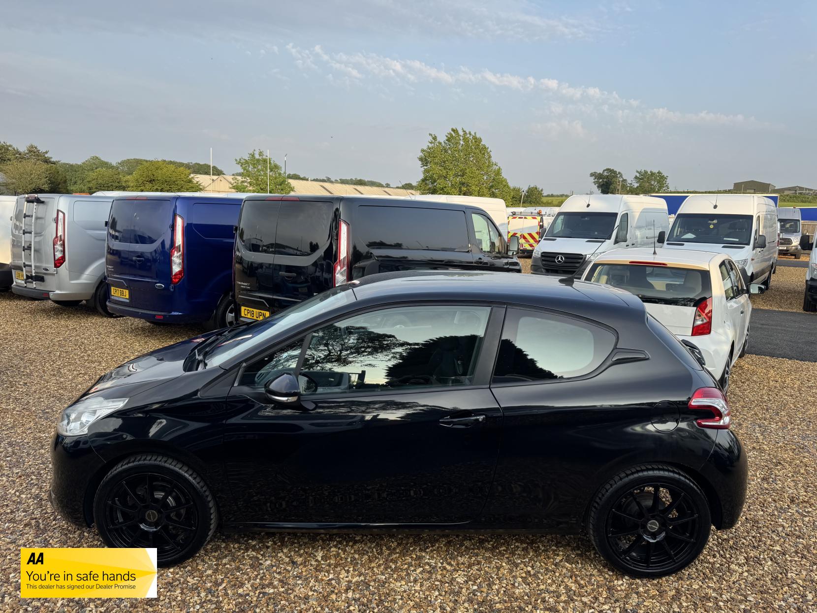 Peugeot 208 1.2 VTi Active Hatchback 3dr Petrol Manual Euro 5 (82 ps)