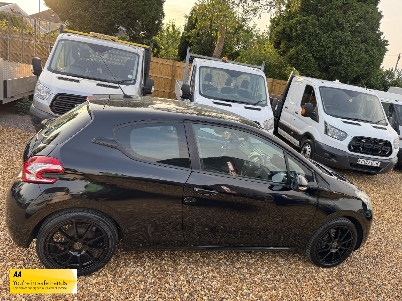 Peugeot 208 1.2 VTi Active Hatchback 3dr Petrol Manual Euro 5 (82 ps)