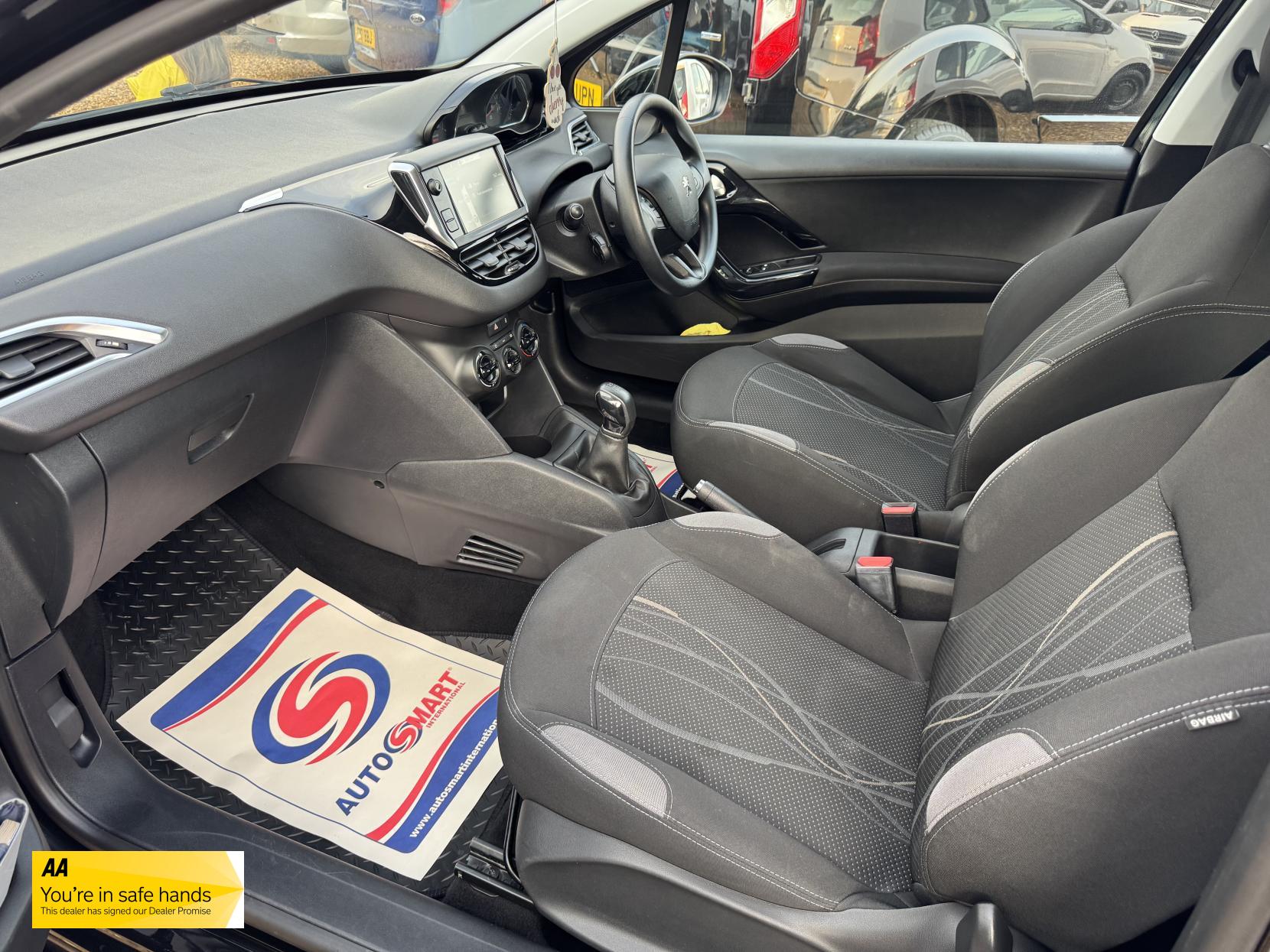 Peugeot 208 1.2 VTi Active Hatchback 3dr Petrol Manual Euro 5 (82 ps)