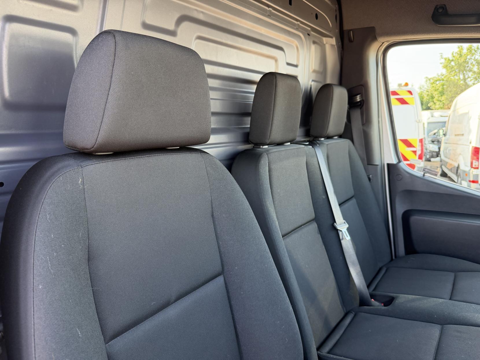 2019 Mercedes-Benz Sprinter 2.1 314 CDI Panel Van 5dr Diesel Manual RWD L2 H2 Euro 6 (143 ps) - Thumbnail 14