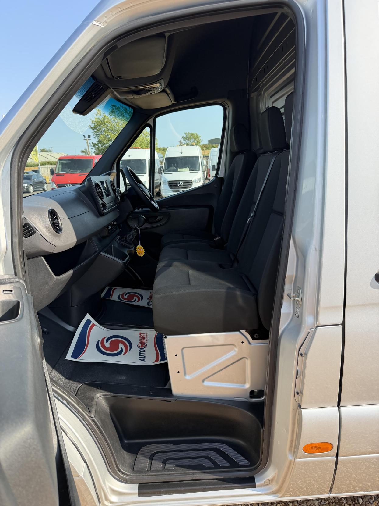 2019 Mercedes-Benz Sprinter 2.1 314 CDI Panel Van 5dr Diesel Manual RWD L2 H2 Euro 6 (143 ps) - Thumbnail 17