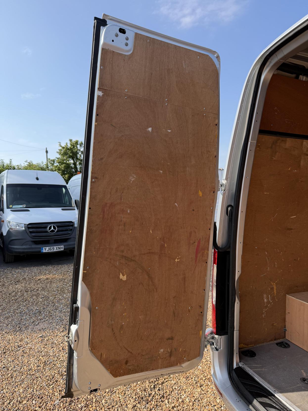 2019 Mercedes-Benz Sprinter 2.1 314 CDI Panel Van 5dr Diesel Manual RWD L2 H2 Euro 6 (143 ps) - Thumbnail 26