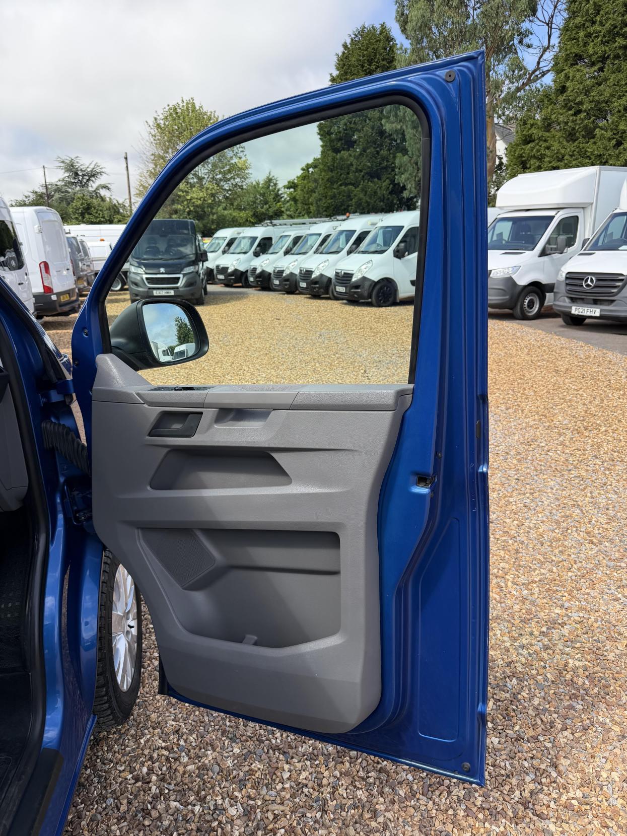 2021 Volkswagen Transporter 2.0 TDI T28 Startline Panel Van 5dr Diesel Manual FWD SWB Euro 6 (s/s) (110 ps) - Thumbnail 16