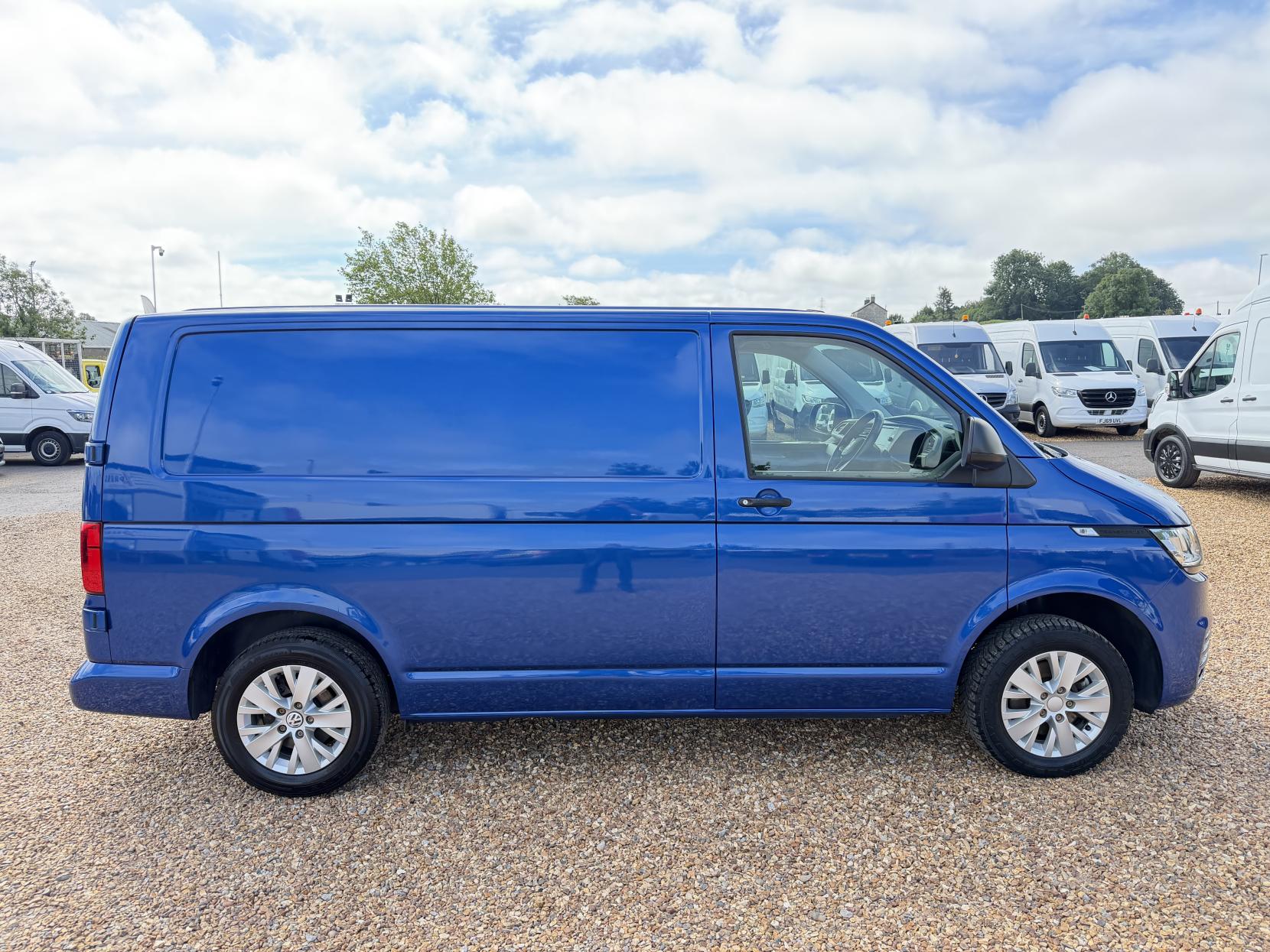 2021 Volkswagen Transporter 2.0 TDI T28 Startline Panel Van 5dr Diesel Manual FWD SWB Euro 6 (s/s) (110 ps) - Thumbnail 12
