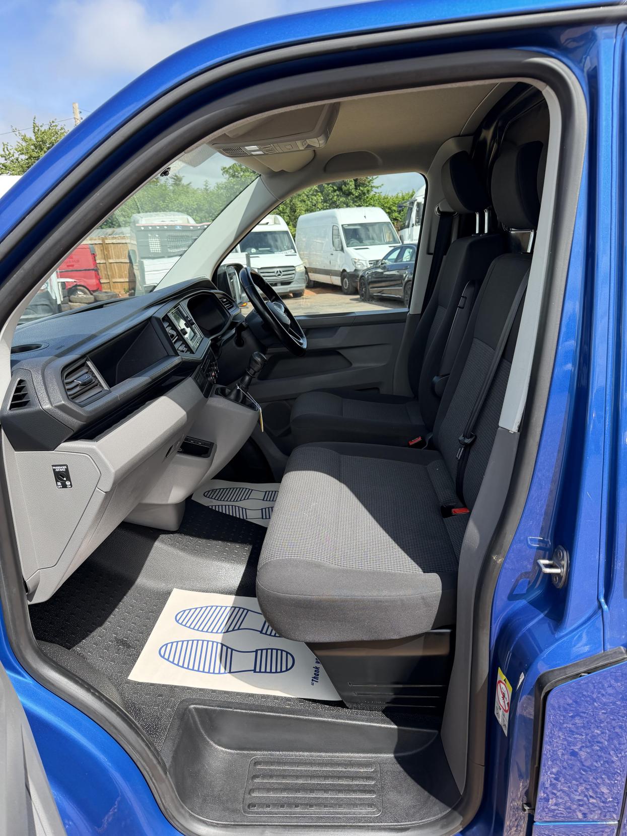 2021 Volkswagen Transporter 2.0 TDI T28 Startline Panel Van 5dr Diesel Manual FWD SWB Euro 6 (s/s) (110 ps) - Thumbnail 19
