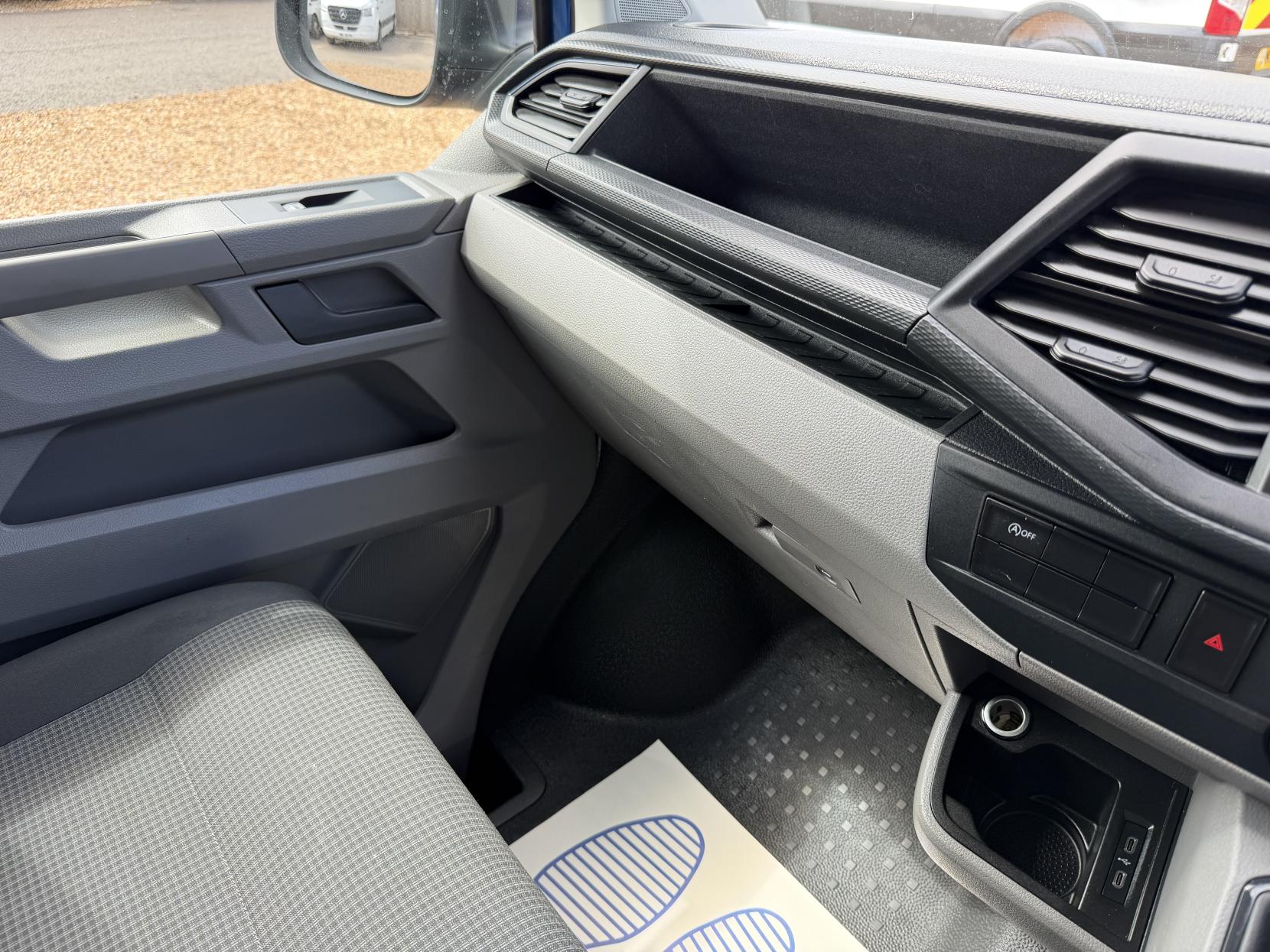 2021 Volkswagen Transporter 2.0 TDI T28 Startline Panel Van 5dr Diesel Manual FWD SWB Euro 6 (s/s) (110 ps) - Thumbnail 45