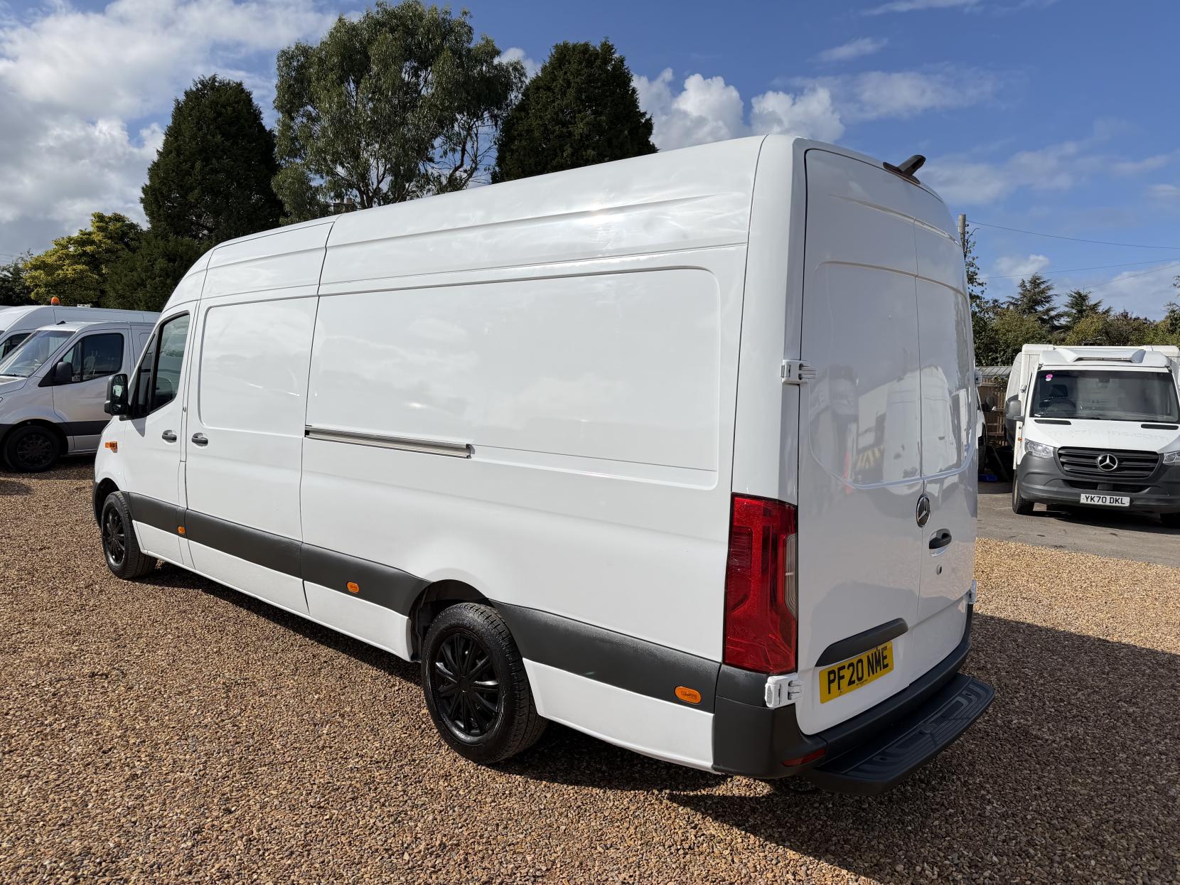 2020 Mercedes-Benz Sprinter 2.1 311 CDI Panel Van 5dr Diesel Manual RWD L3 H2 Euro 6 (114 ps) - Thumbnail 9