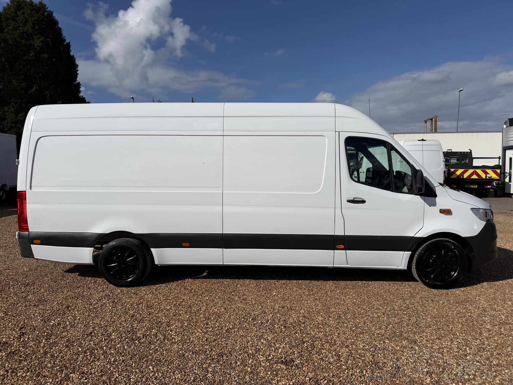 2020 Mercedes-Benz Sprinter 2.1 311 CDI Panel Van 5dr Diesel Manual RWD L3 H2 Euro 6 (114 ps) - Thumbnail 12