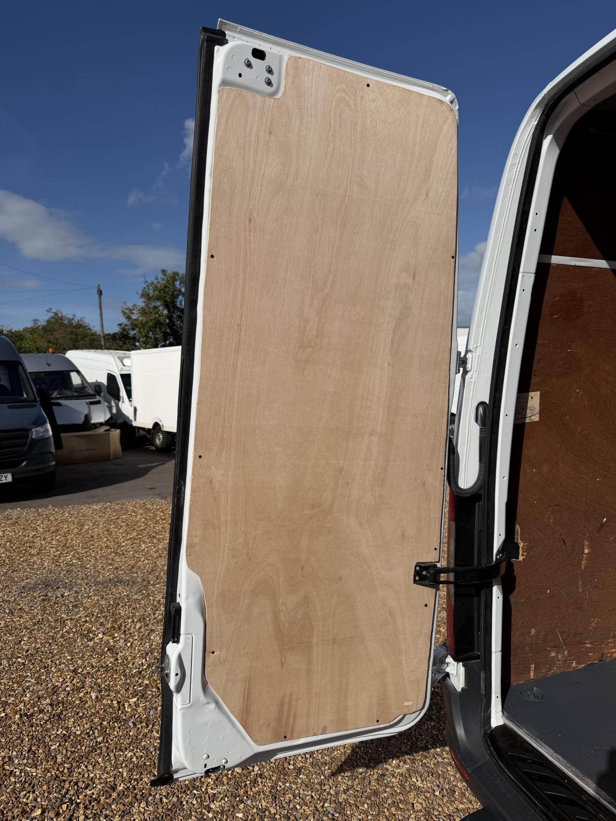 2020 Mercedes-Benz Sprinter 2.1 311 CDI Panel Van 5dr Diesel Manual RWD L3 H2 Euro 6 (114 ps) - Thumbnail 42