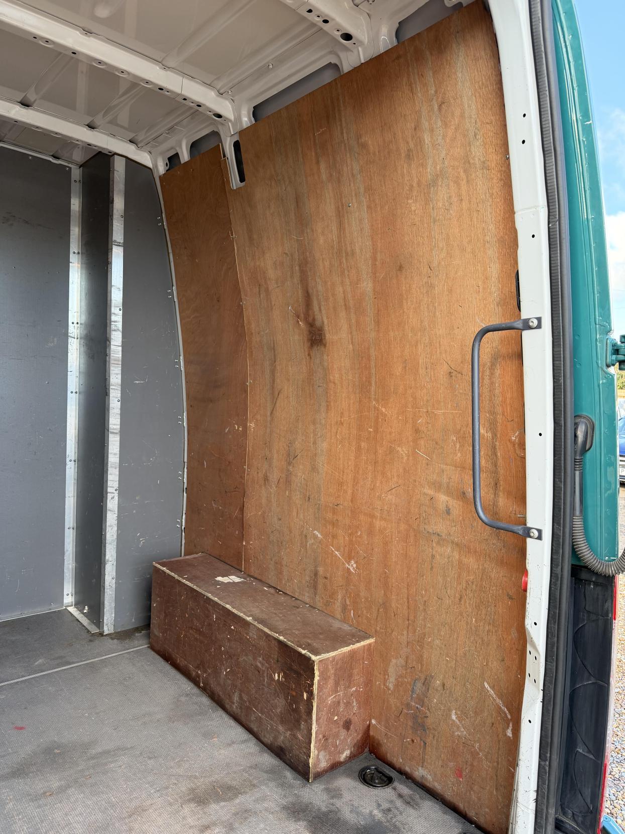 Mercedes-Benz Sprinter 2.1 314 CDI Panel Van 5dr Diesel Manual RWD L2 H2 Euro 6 (s/s) (143 ps)