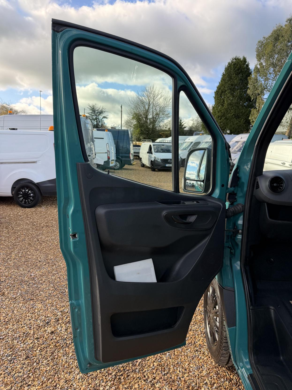 Mercedes-Benz Sprinter 2.1 314 CDI Panel Van 5dr Diesel Manual RWD L2 H2 Euro 6 (s/s) (143 ps)