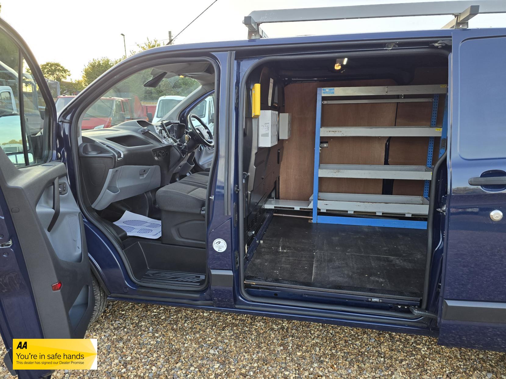 Ford Transit Custom 2.2 TDCi 330 Trend Panel Van 5dr Diesel Manual L2 H1 (197 g/km, 123 bhp)
