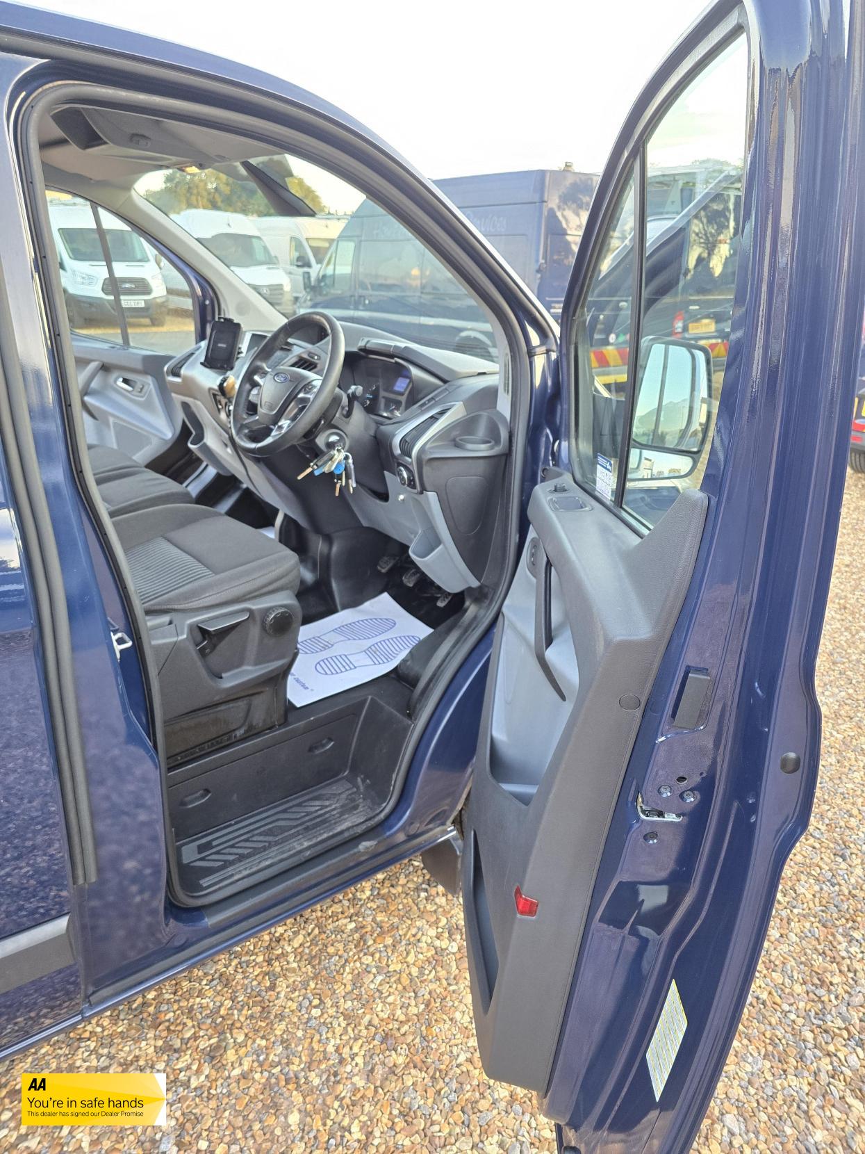 Ford Transit Custom 2.2 TDCi 330 Trend Panel Van 5dr Diesel Manual L2 H1 (197 g/km, 123 bhp)