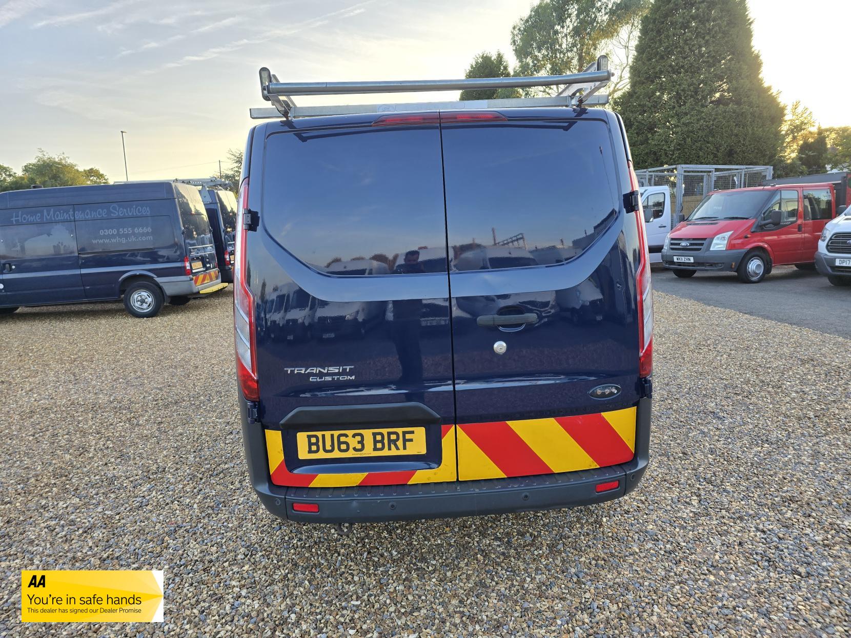 Ford Transit Custom 2.2 TDCi 330 Trend Panel Van 5dr Diesel Manual L2 H1 (197 g/km, 123 bhp)