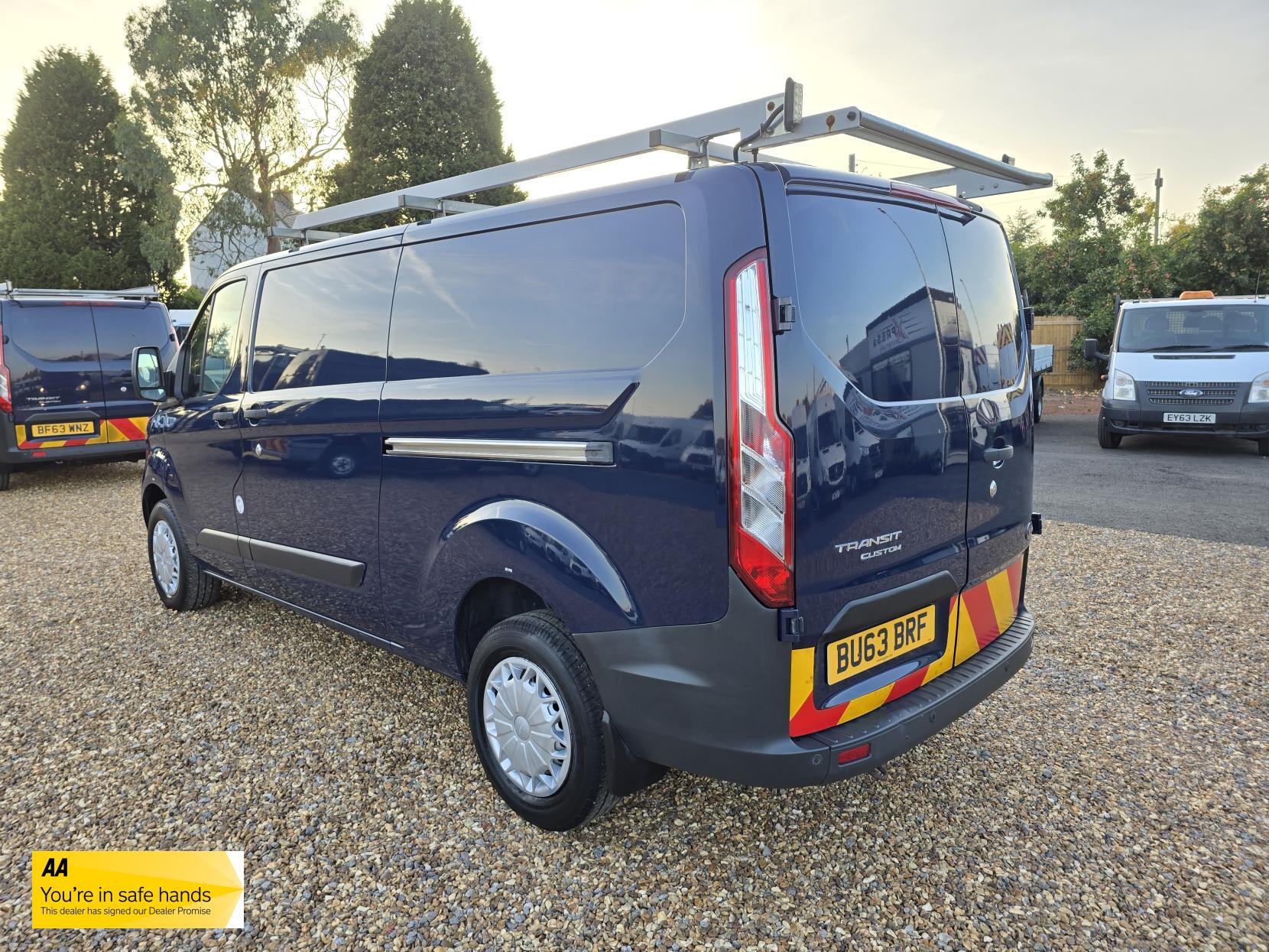 Ford Transit Custom 2.2 TDCi 330 Trend Panel Van 5dr Diesel Manual L2 H1 (197 g/km, 123 bhp)