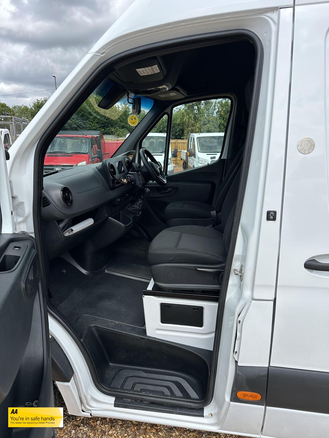 Mercedes-Benz Sprinter 2.1 311 CDI Panel Van 5dr Diesel Manual RWD L3 H2 Euro 6 (114 ps)