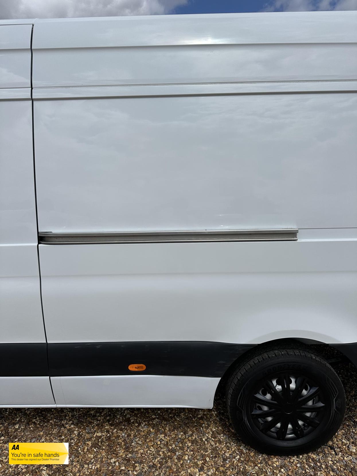 Mercedes-Benz Sprinter 2.1 311 CDI Panel Van 5dr Diesel Manual RWD L3 H2 Euro 6 (114 ps)