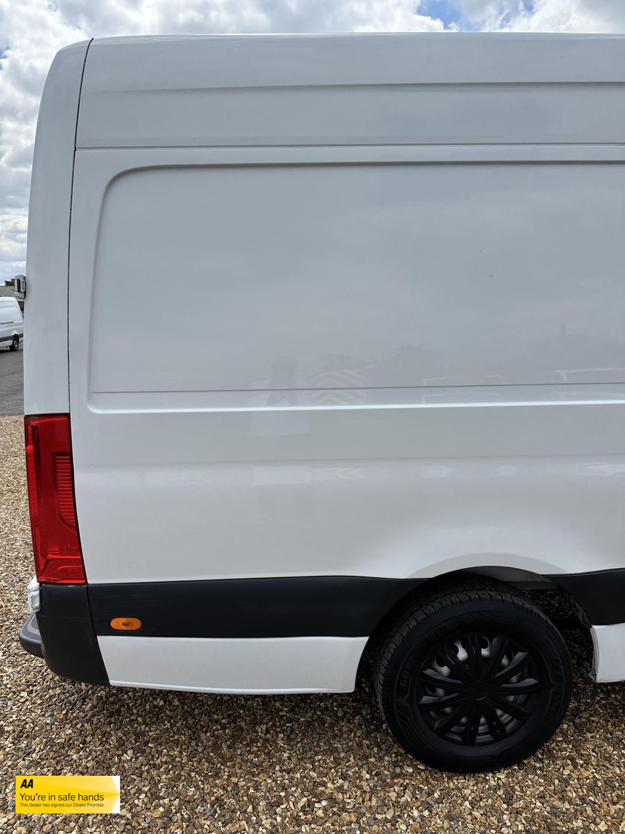 Mercedes-Benz Sprinter 2.1 311 CDI Panel Van 5dr Diesel Manual RWD L3 H2 Euro 6 (114 ps)