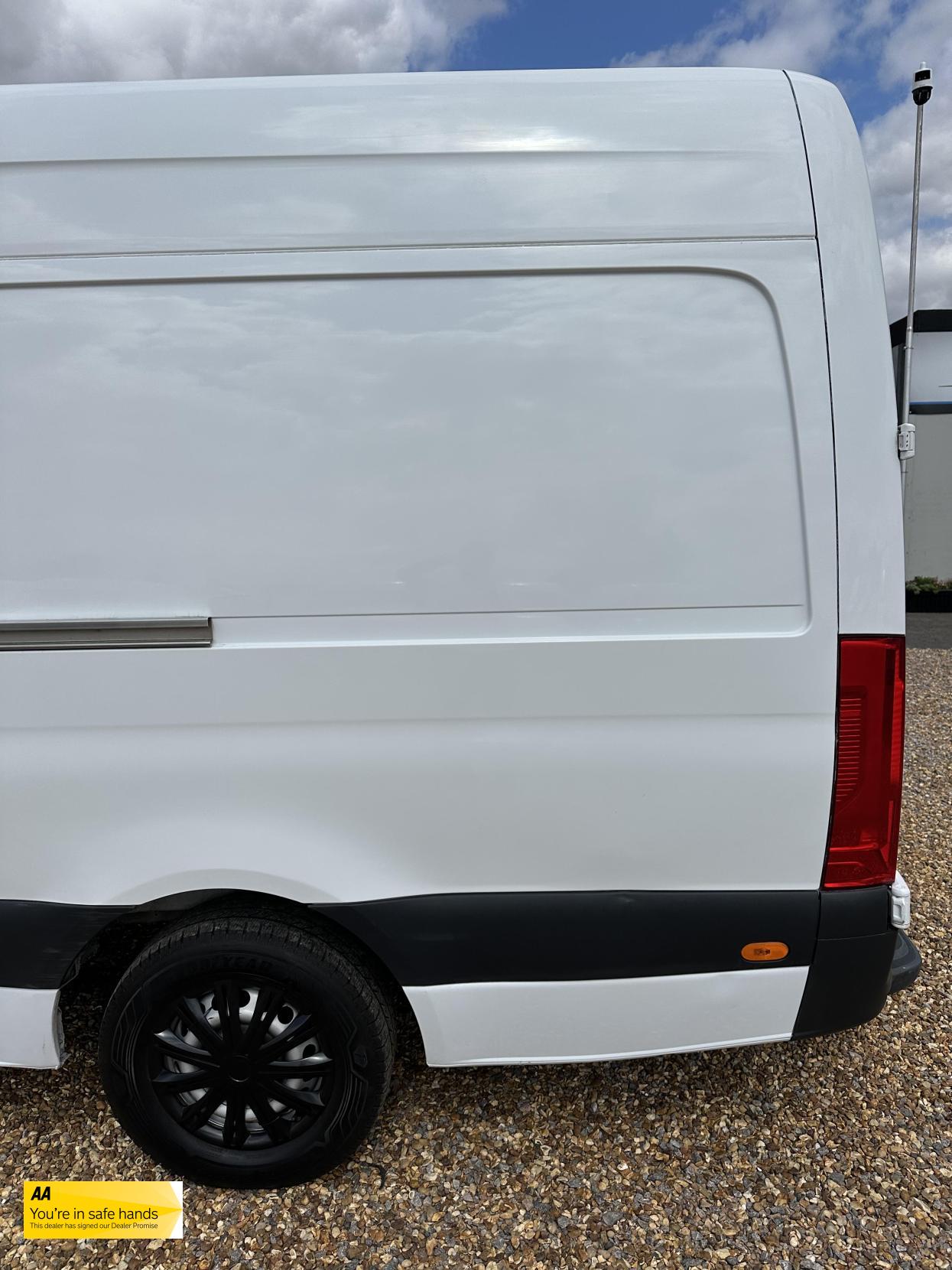 Mercedes-Benz Sprinter 2.1 311 CDI Panel Van 5dr Diesel Manual RWD L3 H2 Euro 6 (114 ps)