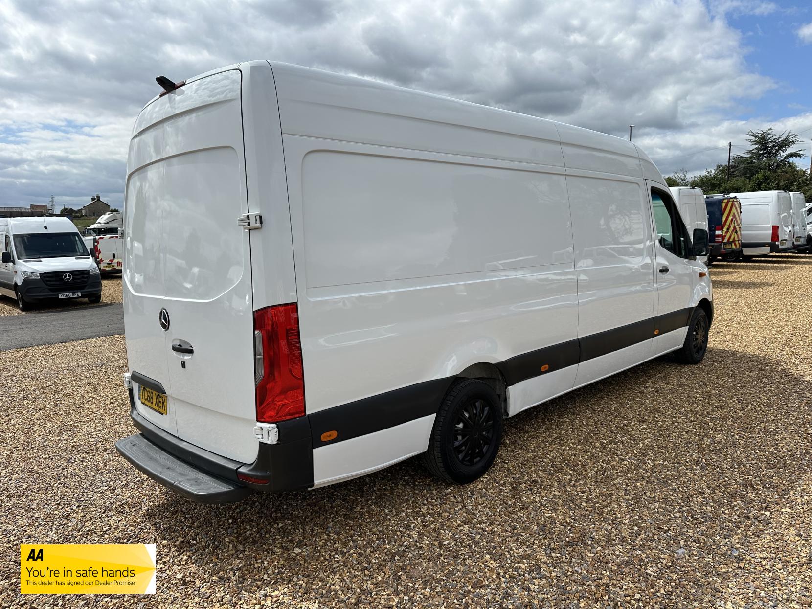Mercedes-Benz Sprinter 2.1 311 CDI Panel Van 5dr Diesel Manual RWD L3 H2 Euro 6 (114 ps)