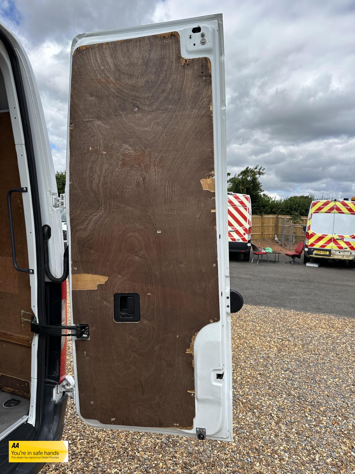 Mercedes-Benz Sprinter 2.1 311 CDI Panel Van 5dr Diesel Manual RWD L3 H2 Euro 6 (114 ps)