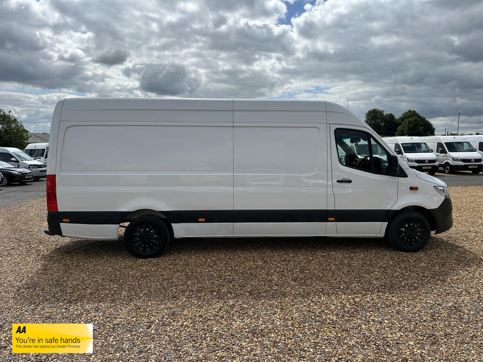 Mercedes-Benz Sprinter 2.1 311 CDI Panel Van 5dr Diesel Manual RWD L3 H2 Euro 6 (114 ps)