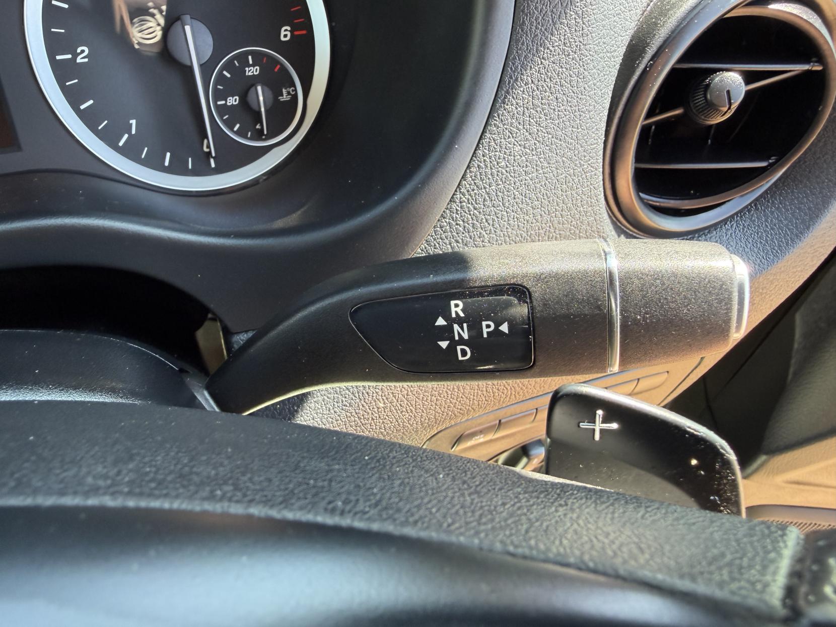 2020 Mercedes-Benz Vito 2.1 114 CDI Premium Panel Van 5dr Diesel G-Tronic+ RWD L2 Euro 6 (s/s) (136 ps) - Thumbnail 36