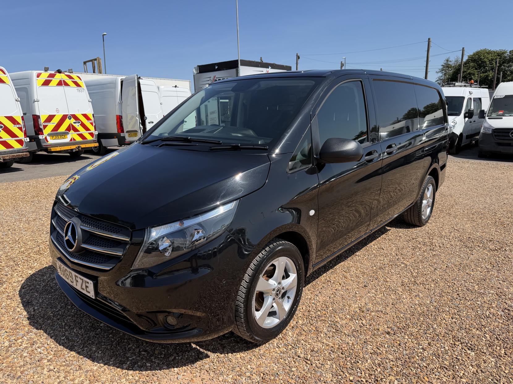 2020 Mercedes-Benz Vito 2.1 114 CDI Premium Panel Van 5dr Diesel G-Tronic+ RWD L2 Euro 6 (s/s) (136 ps) - Thumbnail 7