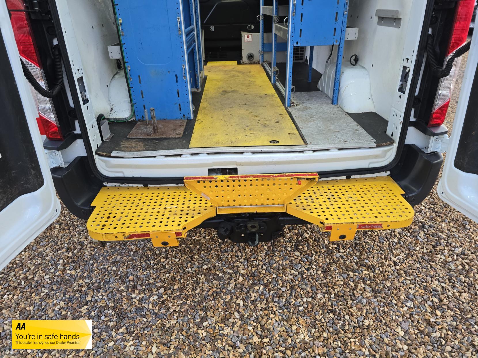 Ford Transit 2.0 350 EcoBlue Panel Van 5dr Diesel Manual RWD L2 H3 Euro 6 (130 ps)