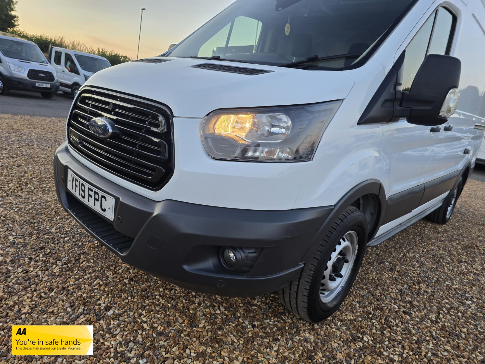 Ford Transit 2.0 350 EcoBlue Panel Van 5dr Diesel Manual RWD L2 H3 Euro 6 (130 ps)
